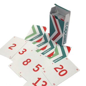 Planning poker kaartspel met logo in kartonnen vouwdoosje.