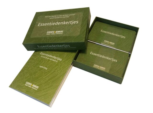 E S S E N T I E D E N K E R T J E S  "Verrassen, verbinden, verwezenlijken" is het motto van de Essentiedenkers.be. Veel plezier met het nieuwe "Essentiedenkertjes" kaartspel bij jullie aankomende sessies! @Mirjam En Edwin Claassens